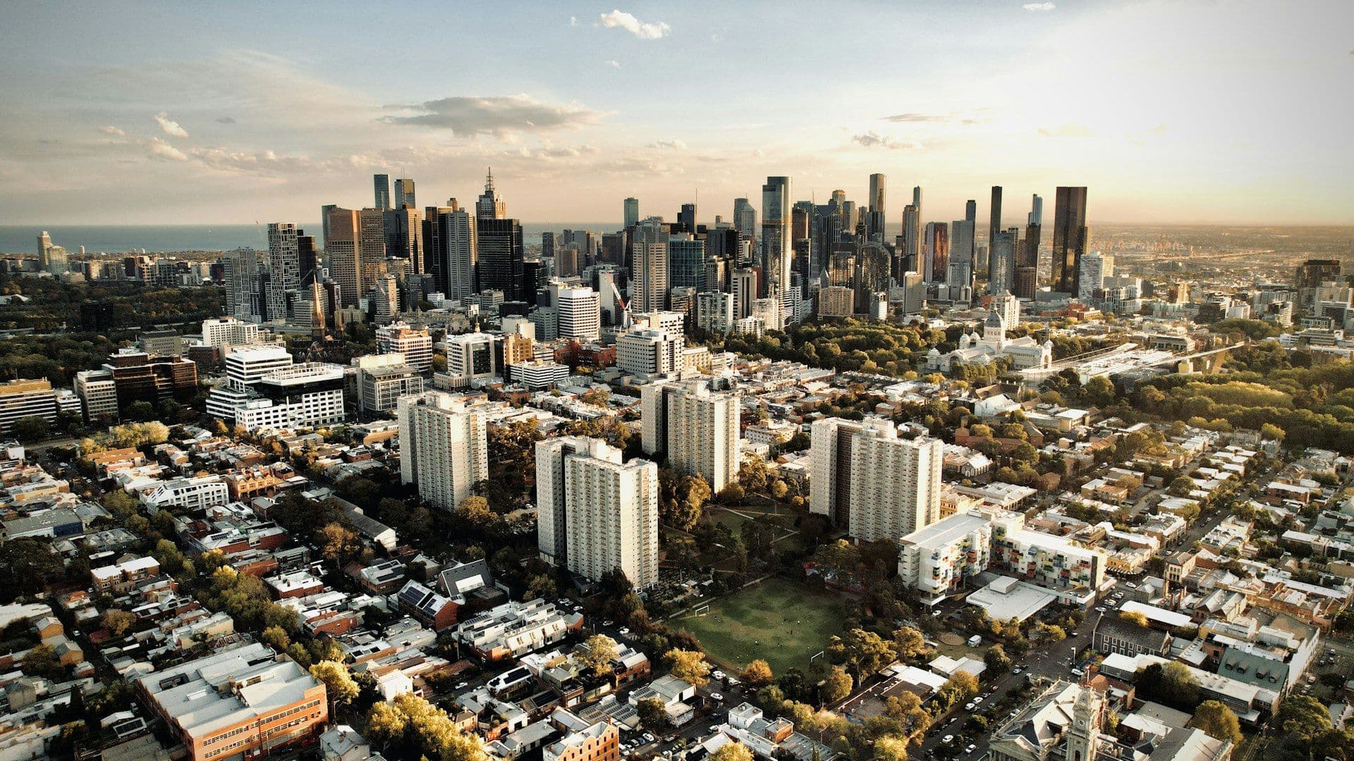 Tree-lined streets of South Yarra and the Melbourne bayside