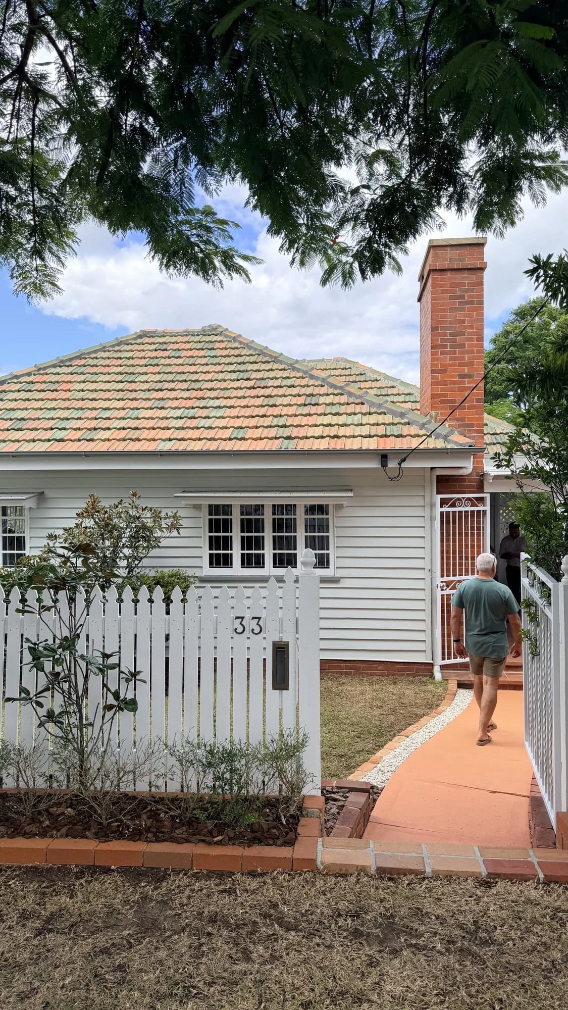 Living in Holland Park | a southside suburb that still feels local